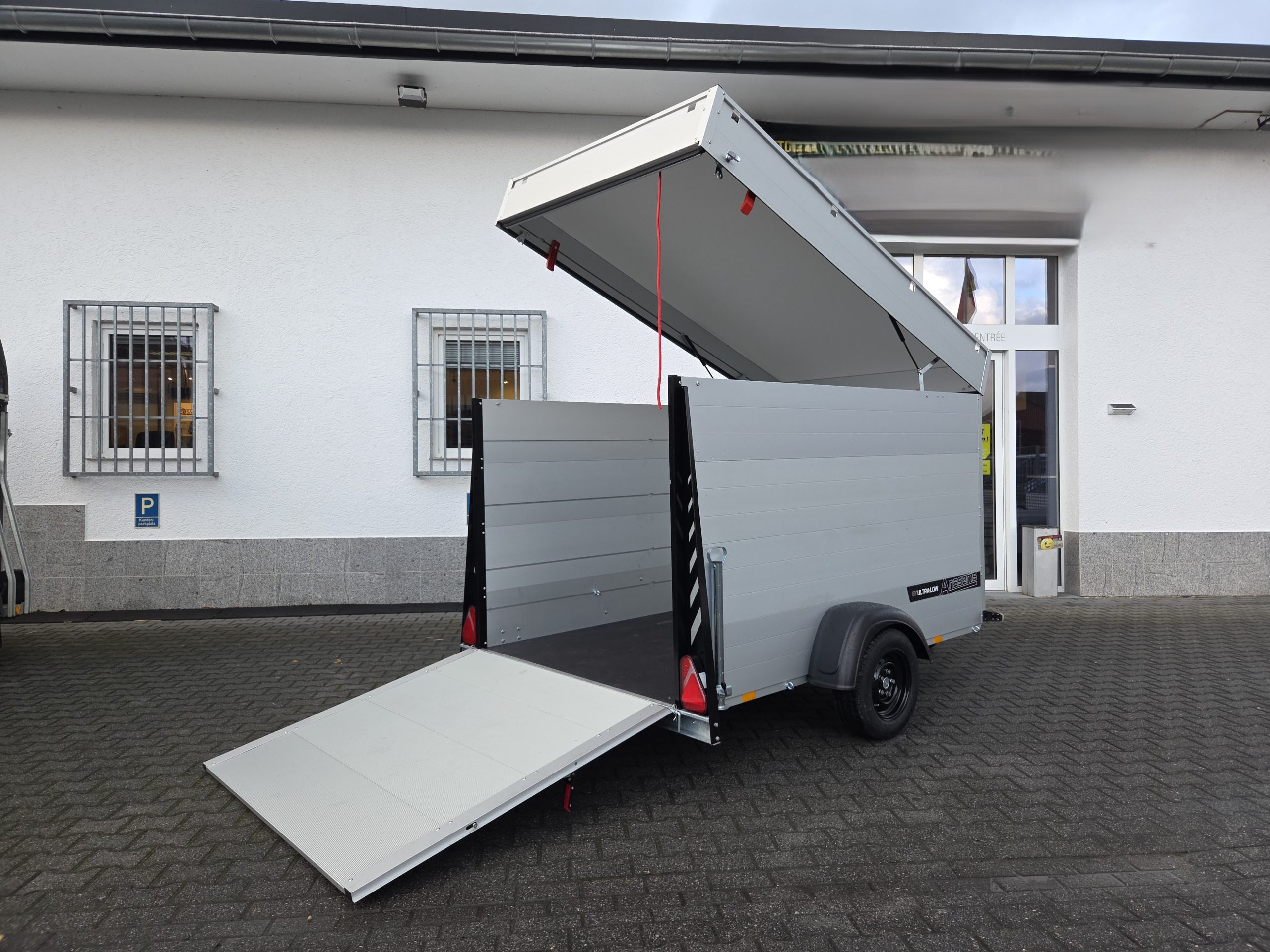 20251028_154051-scaled-1.jpg ALUBOXX Deckelanhänger GTB 1350 VT3 Ultra Low 251x151cm 1350kg – Bild 1