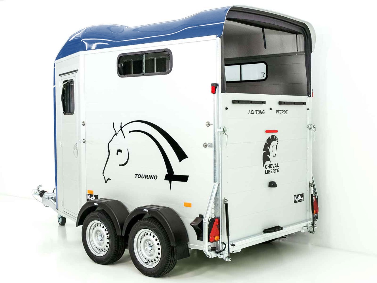 61.jpg Cheval Liberte Pferdeanhänger Touring Jumping|Pullman-Fahrwerk|Sattelkammer-Neu – Bild 1