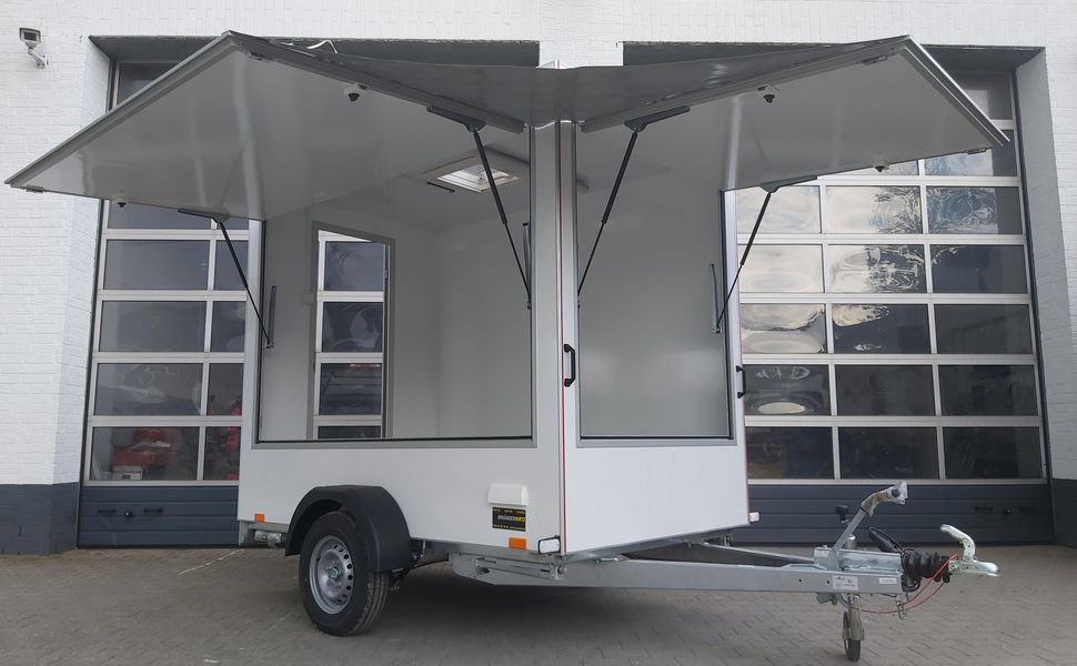 csm_48378-17447_b91b036f8a.jpg Verkaufsanhänger TFS Multi VK 250.02 250x150x200 2 Klappen Hecktür 230V IL Dachlüfter 100kmH 1300kg – Bild 1